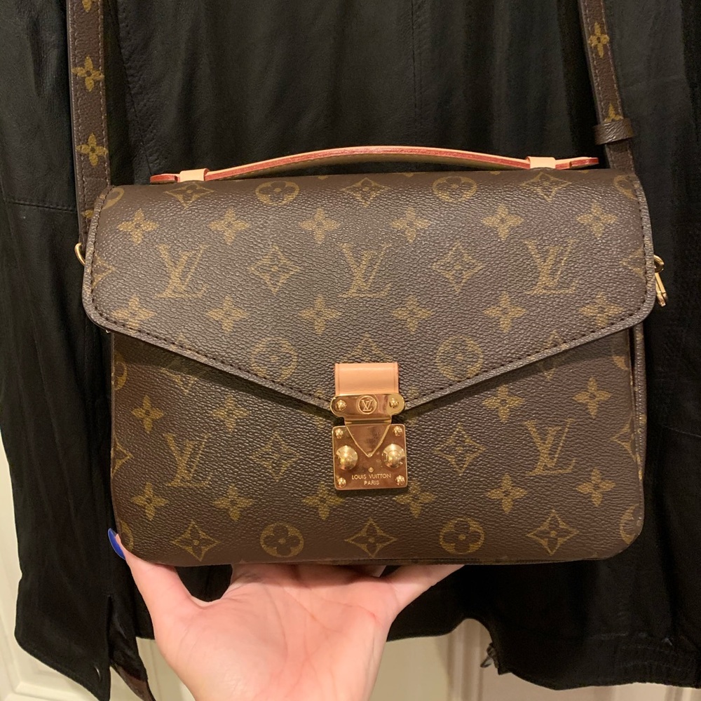LOUIS VUITTON POCHETTE METIS